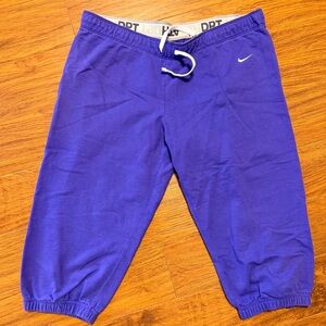 Nike Women’s Purple Cropped Jogger Pants